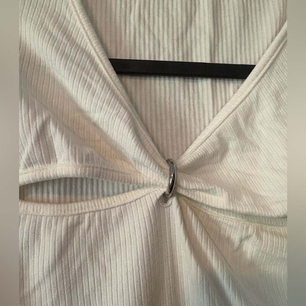 White Ribbed Knit Sweater - Picture 2 of 4